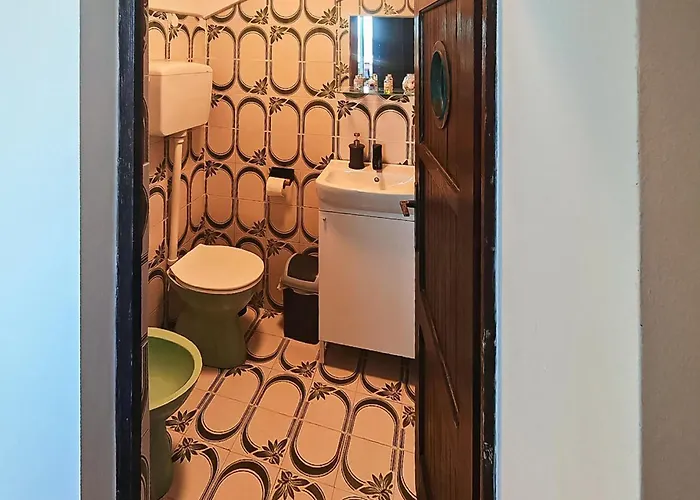 Awesome In With House Sea View טקון
