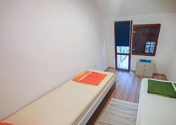 Awesome In With House Sea View 아파트 트콘