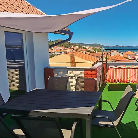 Awesome In With House Sea View *