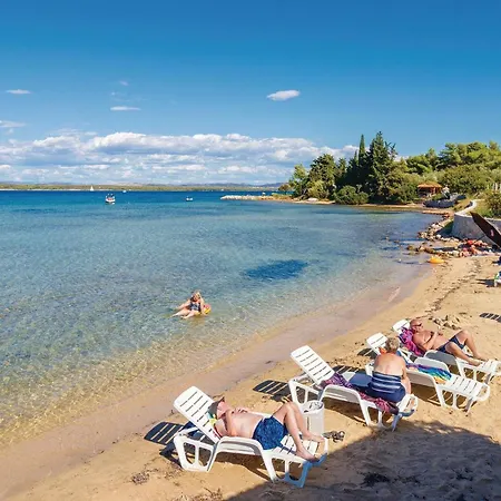 Awesome In With House Sea View تكون