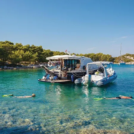 شقة Awesome In With House Sea View