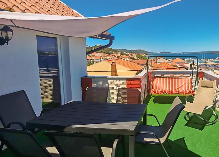 Awesome In With House Sea View *