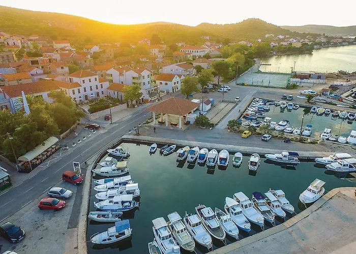 Awesome In With House Sea View *